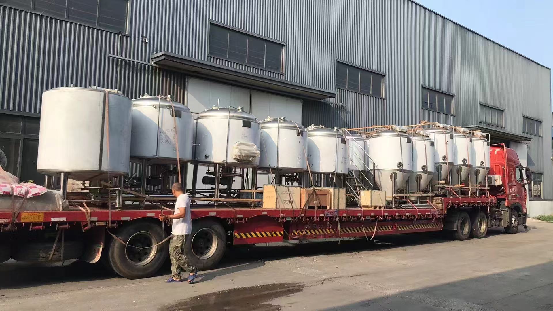 绥棱精酿啤酒设备厂—精酿啤酒设备制造:传承工艺与创新科技的交融